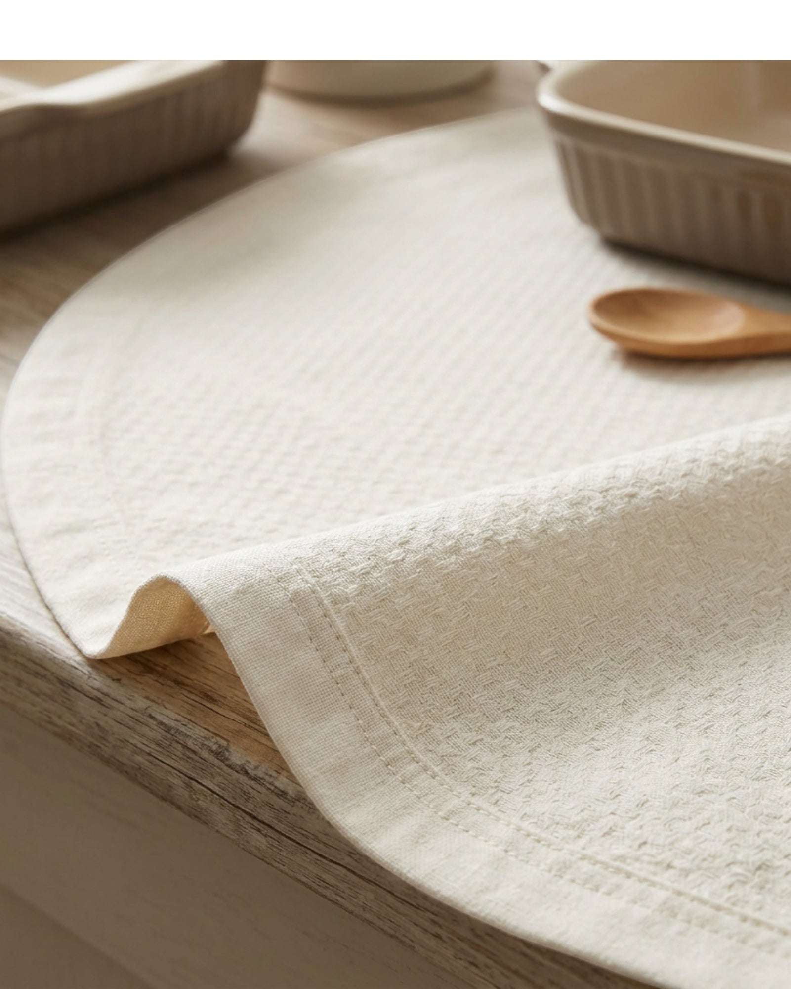 Cygvd Round Cotton Jacquard Tablecloth Ivory 70 Inch - Detail view